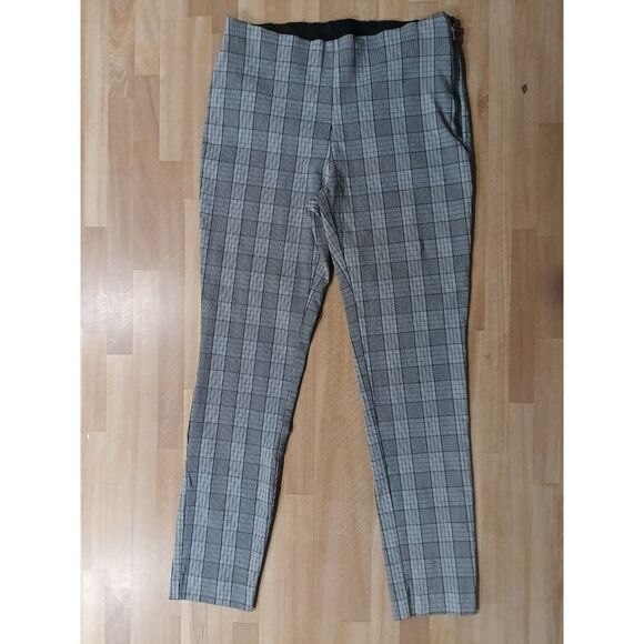 A New Day pant bundle size 4 - Picture 2 of 7